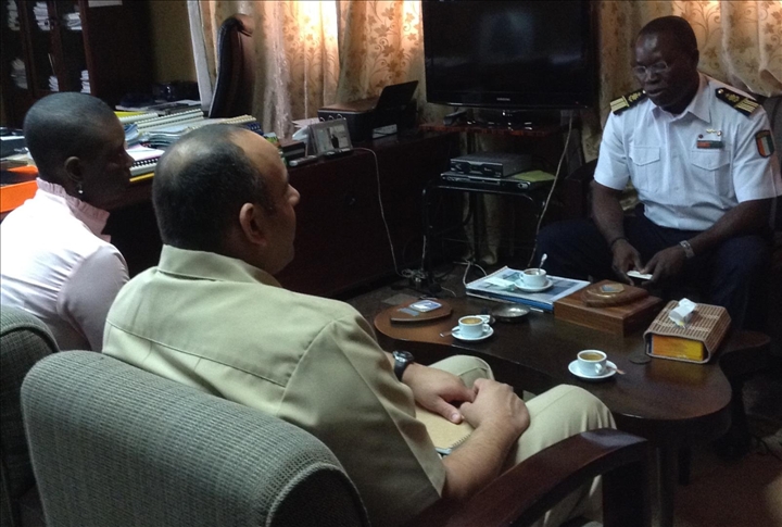 Justice: L’attaché de défense de l’ambassade des Etats-Unis, le capitaine Sirker chez le Commissaire du gouvernement, le colonel Ange Kessi Kouamé